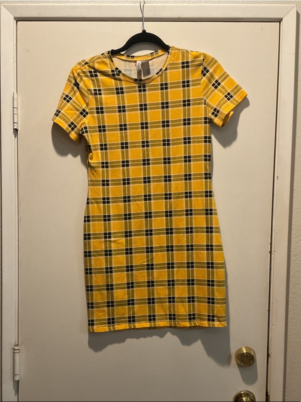 H&M Yellow and Black Plaid Short Sleeve Mini Dress